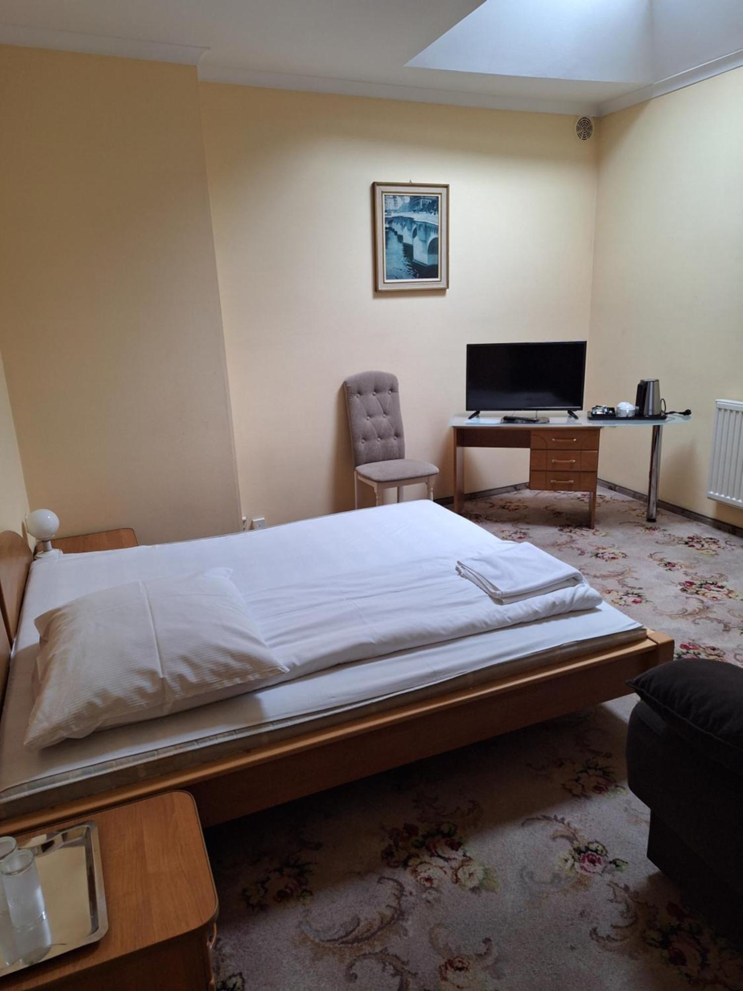 Hotel Malwa Ostrów Wielkopolski Esterno foto