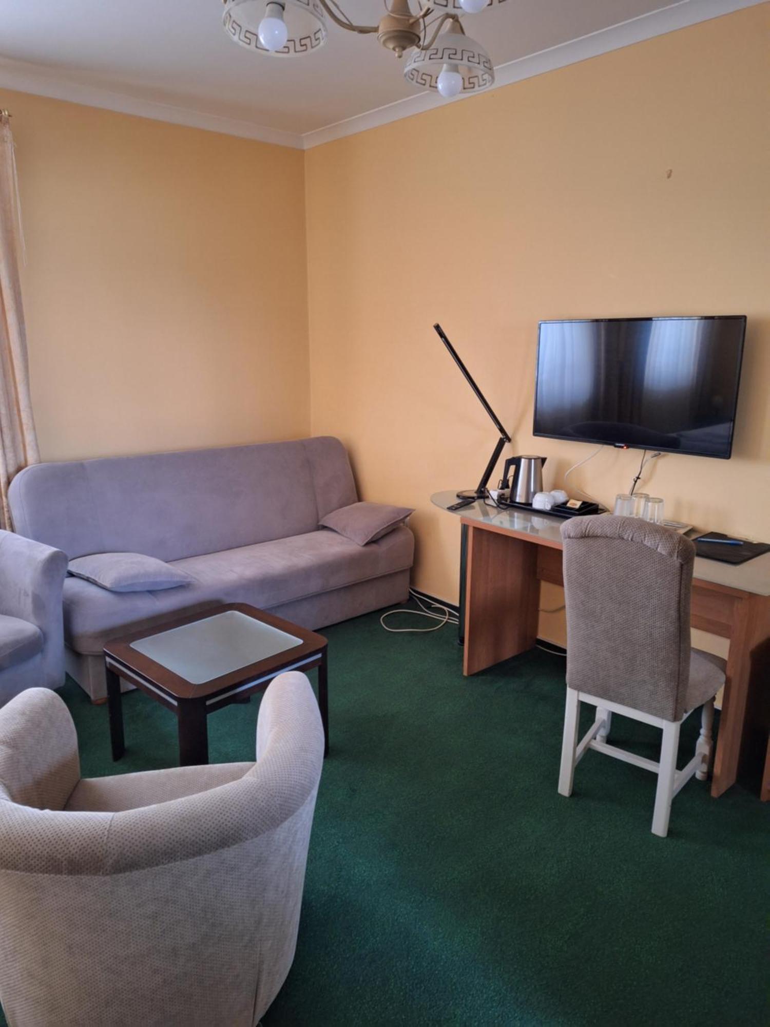 Hotel Malwa Ostrów Wielkopolski Esterno foto