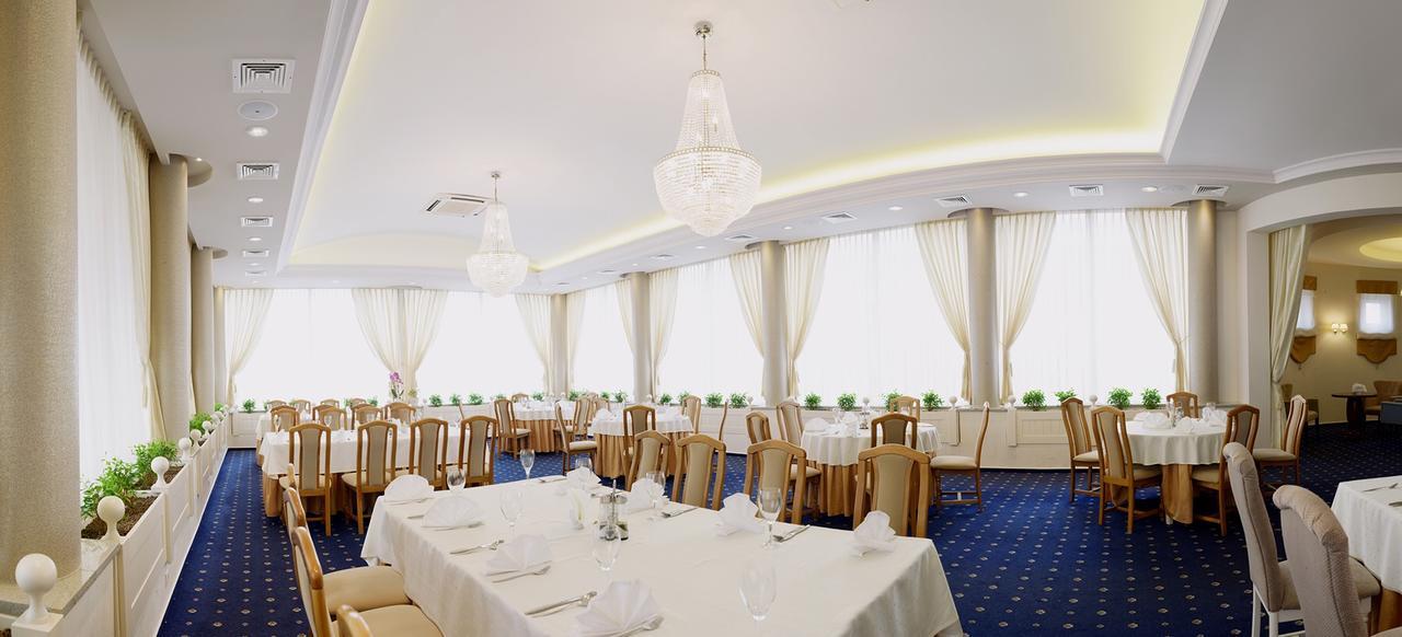 Hotel Malwa Ostrów Wielkopolski Esterno foto