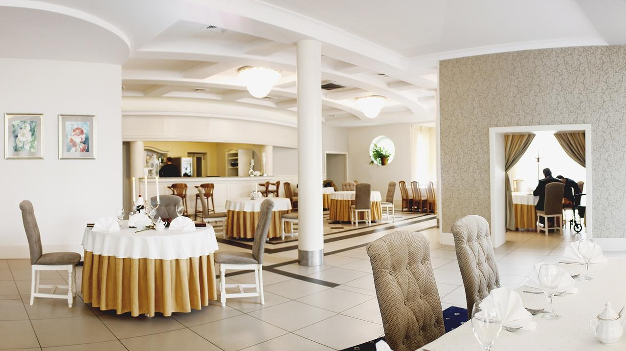 Hotel Malwa Ostrów Wielkopolski Esterno foto